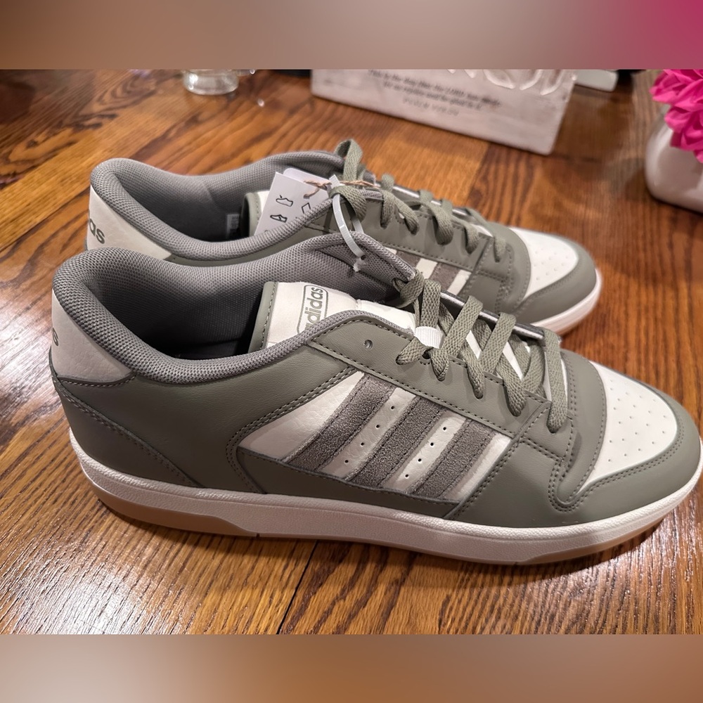 Adidas Men's Olive and White Sneakers Size 13 NEW
